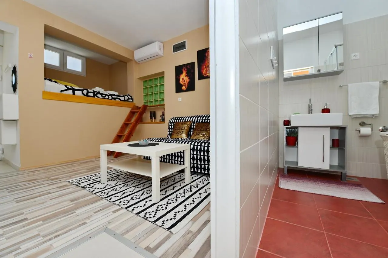 Pop&Rock Holiday House Zadar 0*,